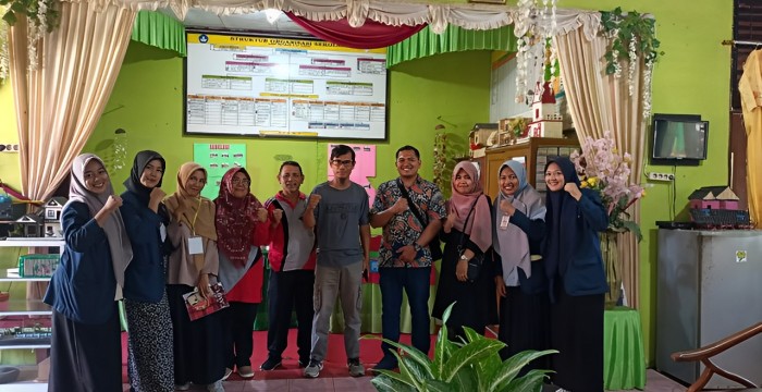 Dosen Program Studi Bimbingan dan Konseling Universitas PGRI Sumatera Barat menjadi Narasumber di mtsn 7 pesisir selatan