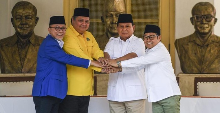 PDIP dan Ganjar Pranowo menanggapi pernyataan tersebut.
