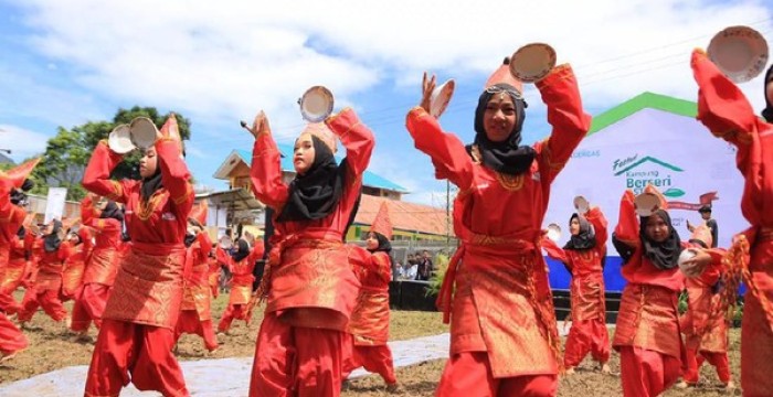 5 tarian daerah Sumatera Barat.