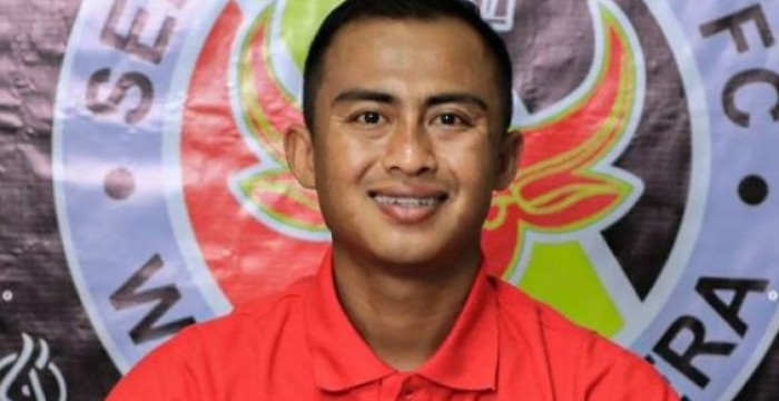 Kakak Pratama Arhan resmi gabung semen Padang FC,Dimas Roni.