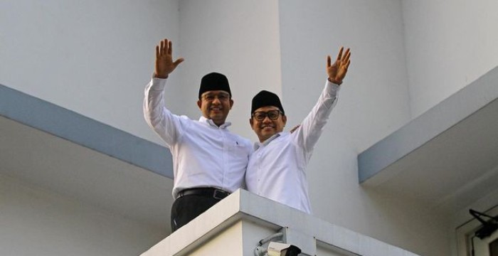 Anies dan Cak Imin berfoto bersama usai deklarasi di Hotel Majapahit atau yamato, Surabaya.